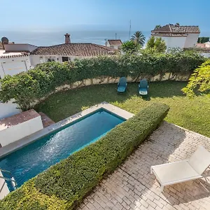  Villa Martinez